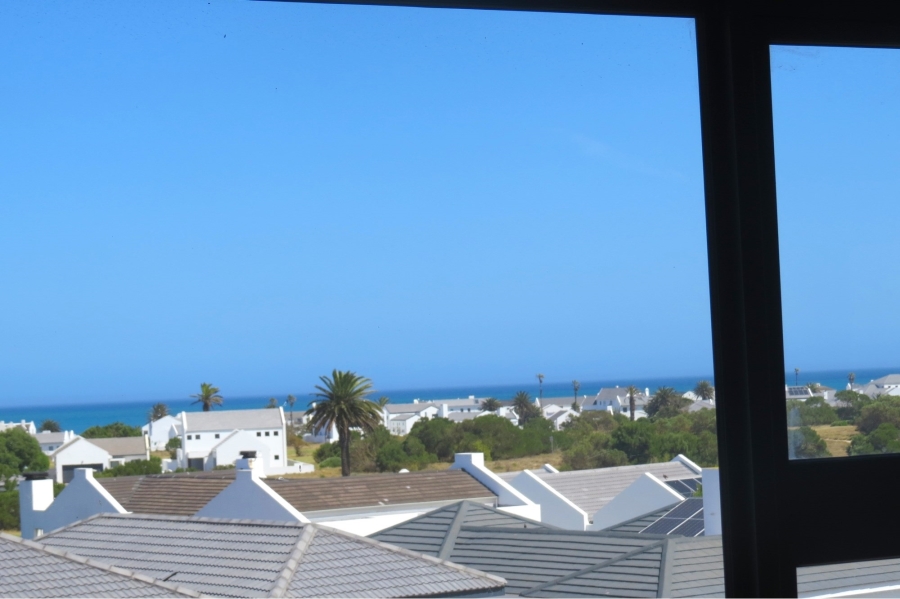 3 Bedroom Property for Sale in Golden Mile Western Cape
